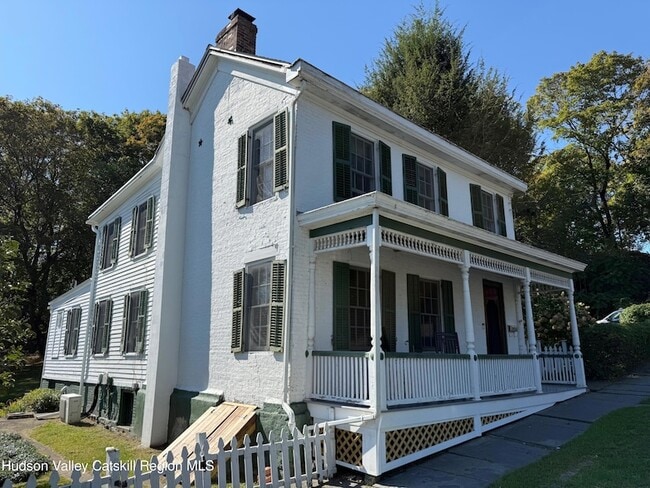 property at 9 Market St