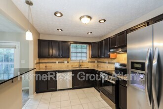 6620 Connell Rd in Fairburn, GA - Building Photo - Building Photo