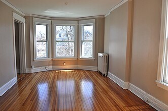 44 N Pine Ave, Unit 2nd Floor Front in Albany, NY - Foto de edificio - Building Photo