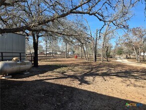265 Sandy Oaks Dr in Seguin, TX - Building Photo - Building Photo