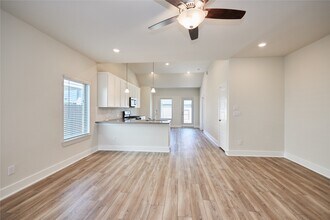 10647 Whitejacket in Conroe, TX - Building Photo - Building Photo