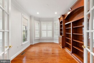 9185 Topaz St in Fairfax, VA - Building Photo - Building Photo