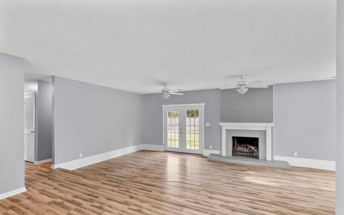 2456 Saddleridge Dr in Jacksonville, NC - Building Photo