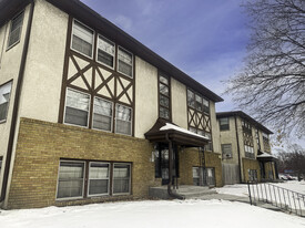 Tudor Terrace Apartments