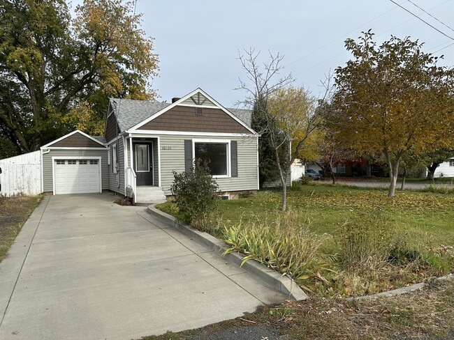 10421 E Springfield Ave in Spokane Valley, WA - Building Photo - Building Photo