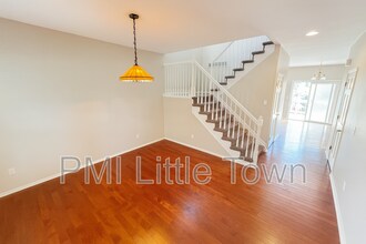 4884 S Liverpool Ct in Aurora, CO - Building Photo - Building Photo