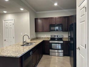 8315 Breezy Cv in Selma, TX - Building Photo - Building Photo