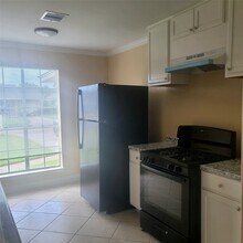 2010 Bunzel St in Houston, TX - Building Photo - Building Photo