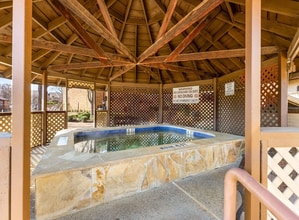 2106 Rainbow Dr in Arlington, TX - Building Photo - Building Photo