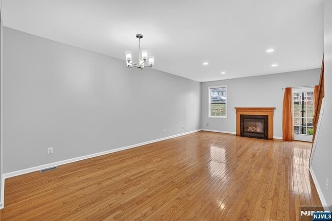 property at 535 Coventry Dr