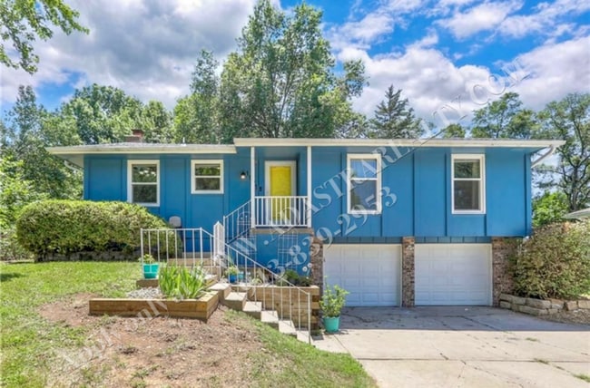 property at 1921 SW 4th St