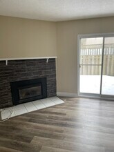 219 Kingswood Dr in Kitchener, ON - Building Photo - Building Photo