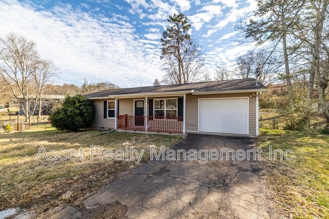 property at 5601 Ludbury Ln NW