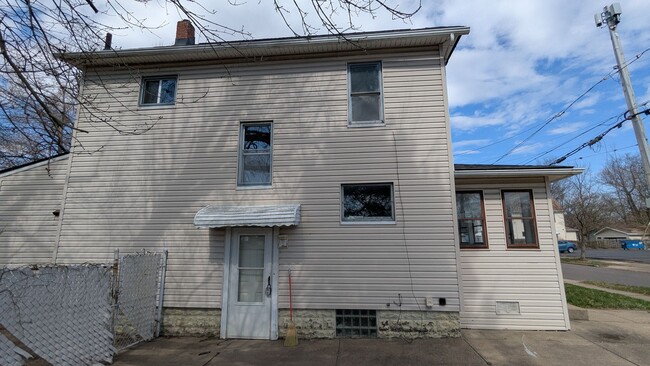 914 Pitkin Ave in Akron, OH - Building Photo - Building Photo