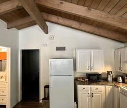 4000 Sepulveda Blvd, Unit B in Los Angeles, CA - Building Photo - Building Photo