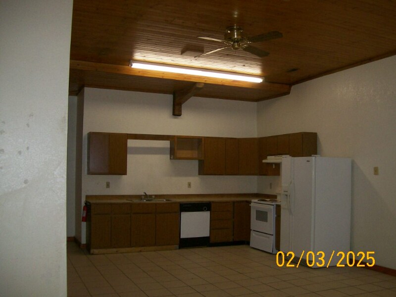 528 N M St in Livingston, MT - Building Photo