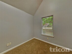 161 Kentwood Springs Dr in Hampton, GA - Building Photo - Building Photo