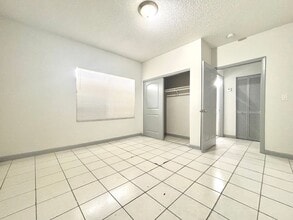 1218 NW 8th Pl in Homestead, FL - Building Photo - Building Photo