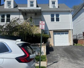 65 Tower Pl in Yonkers, NY - Building Photo - Building Photo