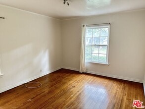 325 N Palm Dr in Beverly Hills, CA - Building Photo - Building Photo