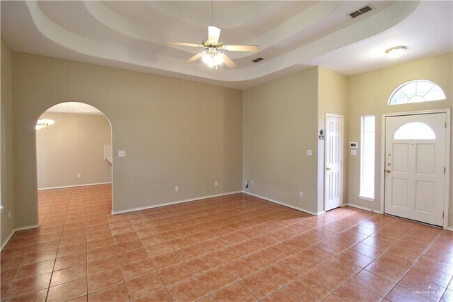 15 N Edison Ave in Edinburg, TX - Building Photo - Building Photo