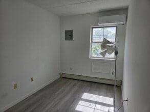 832 Bryant Ave, Unit 3 in Bronx, NY - Building Photo - Building Photo
