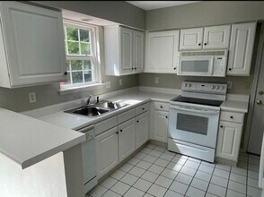 7806 Fern Hollow Dr in Chesterfield, VA - Building Photo - Building Photo