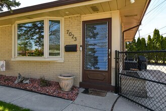 7023 W Morgan Ave in Milwaukee, WI - Building Photo - Building Photo