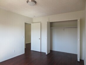 447 W Elk Ave, Unit 447 in Glendale, CA - Building Photo - Building Photo