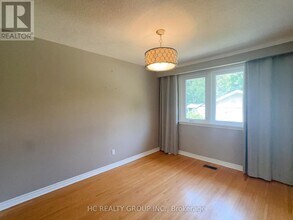 53 Treverton Dr in Toronto, ON - Building Photo - Building Photo