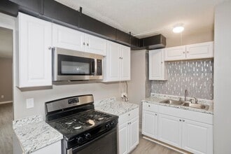 5 Rogers Ave in Springfield, MA - Building Photo - Building Photo