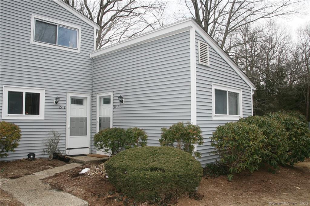 15 -2 Kent Ct in Ashford, CT - Building Photo