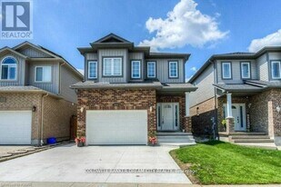 235 Birkinshaw Rd in Cambridge, ON - Building Photo