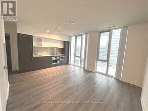 138 Downes St in Toronto, ON - Building Photo - Building Photo