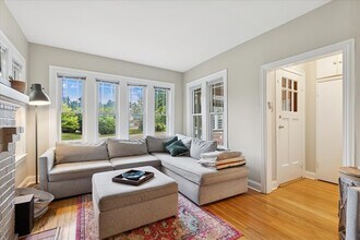 929 Green Bay Rd in Wilmette, IL - Building Photo - Building Photo