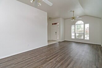 1001 Caleb St in Burleson, TX - Building Photo - Building Photo