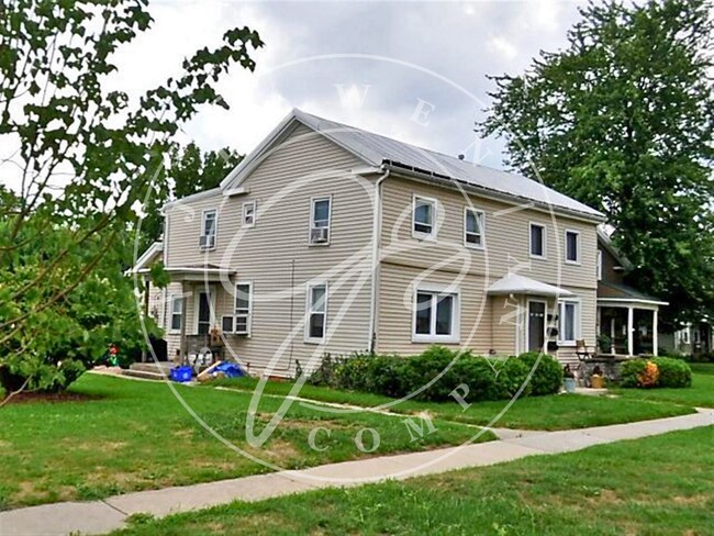 property at 506 W Wayne St
