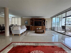 430 Kaiolu St in Honolulu, HI - Building Photo - Building Photo