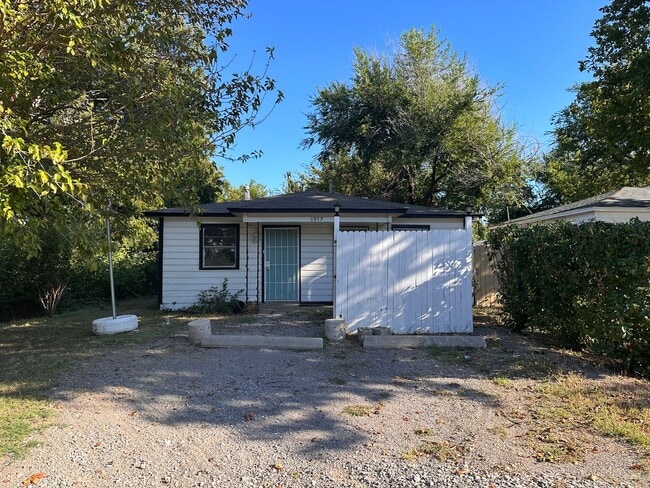 property at 1915 NW Baldwin Ave