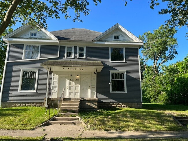 property at 246 E Dewald St