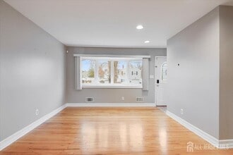 3316 Beverly Rd in South Plainfield, NJ - Building Photo - Building Photo