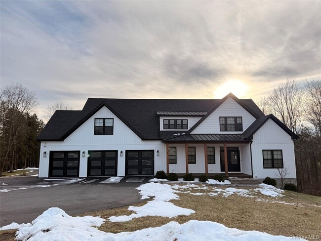 property at 6 Conifer Ct