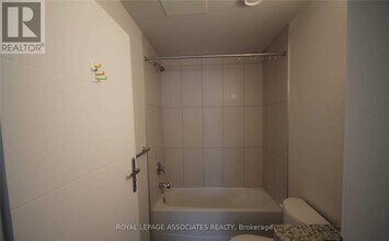 251 Hemlock St in Waterloo, ON - Building Photo - Building Photo