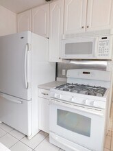 220 SE 8th St-Unit -1 in Gainesville, FL - Building Photo - Building Photo