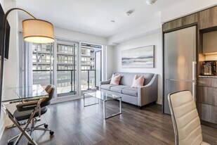 99 Howard St in Toronto, ON - Building Photo