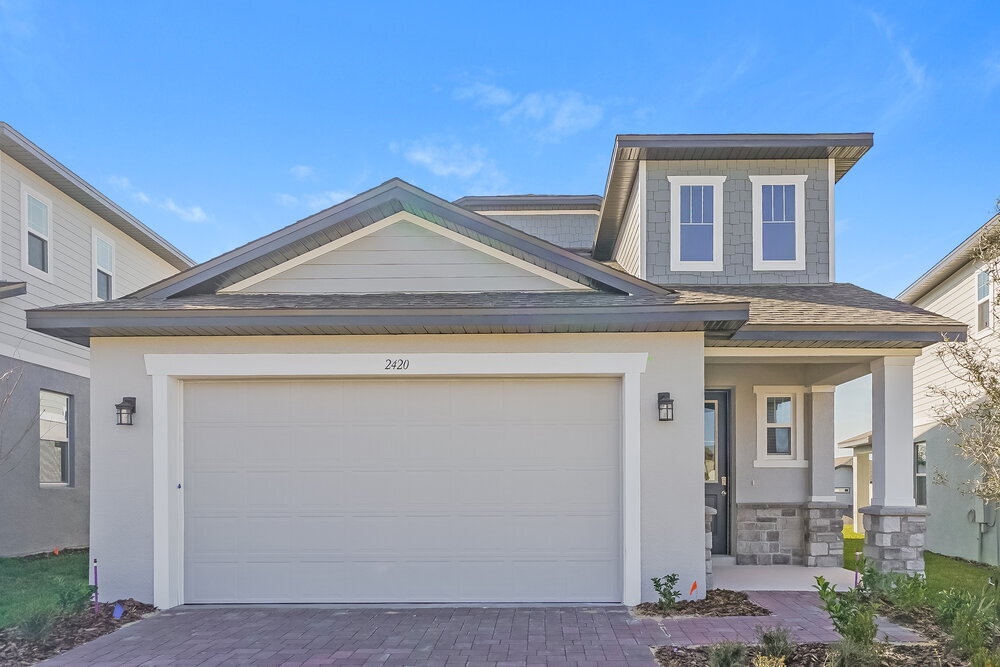 2420 Gold Dust Dr in Minneola, FL - Building Photo