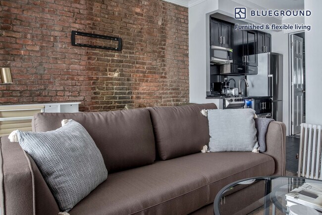 118 Christopher St in New York, NY - Foto de edificio - Building Photo