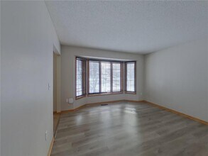 7274 Janero Ave S in Cottage Grove, MN - Foto de edificio - Building Photo