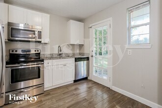 2214 Red Oak Dr in Jacksonville, FL - Building Photo - Building Photo