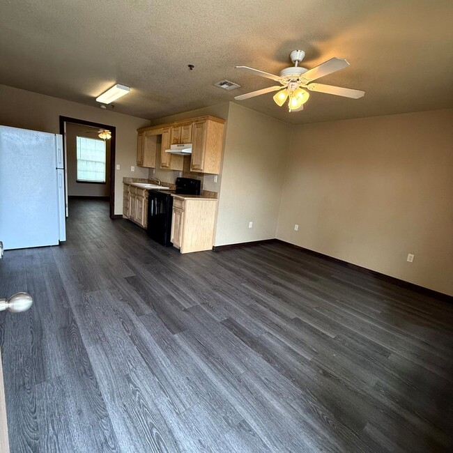 117 New Dallas Hwy in Lacy Lakeview, TX - Building Photo - Building Photo